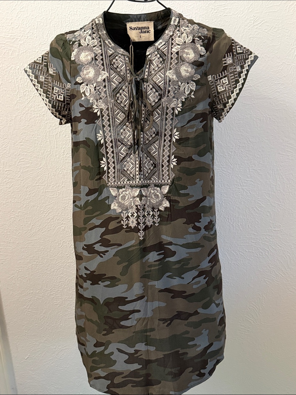 🪖🪖🪖BOGOHO🪖🪖🪖Savanna Jane Women's Camo Embroidered Dress-S